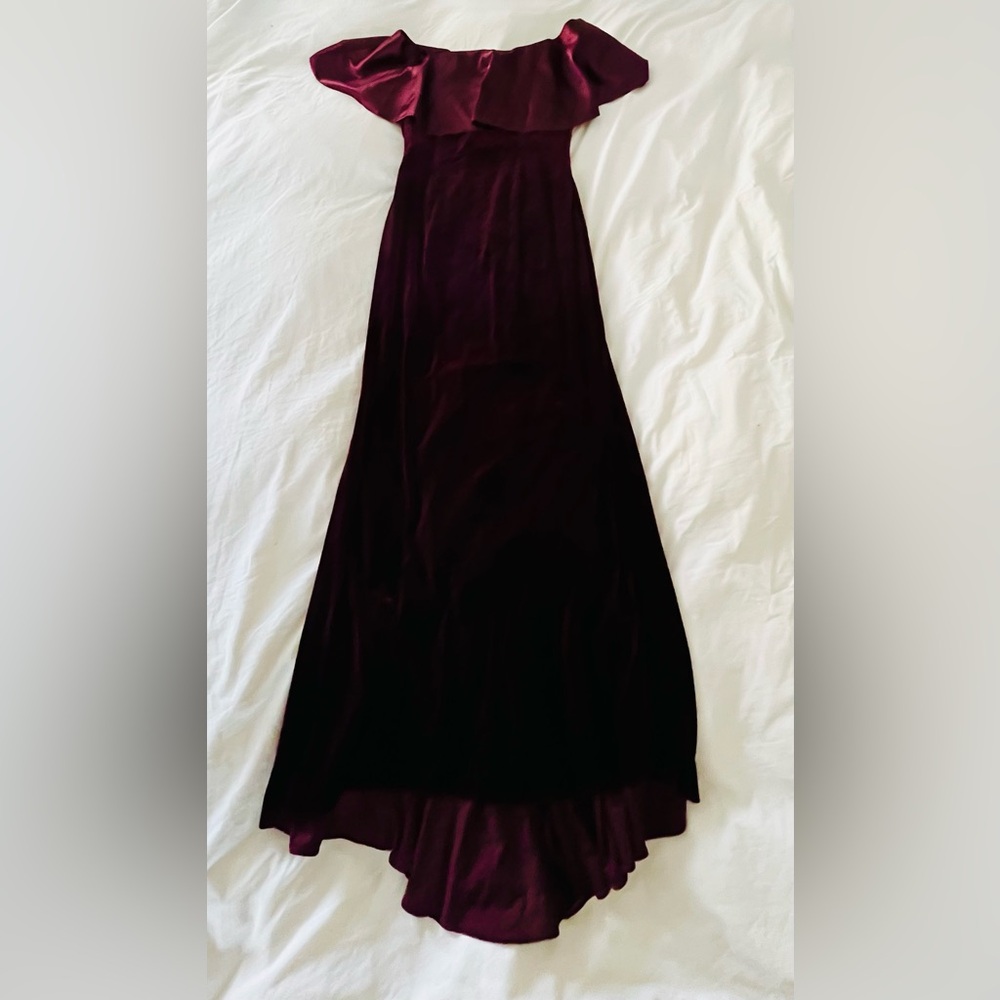 Adrianna Papell Burgundy Velvet Off Shoulder Floor Length Maxi Gown Dress size 8 - Picture 6 of 16